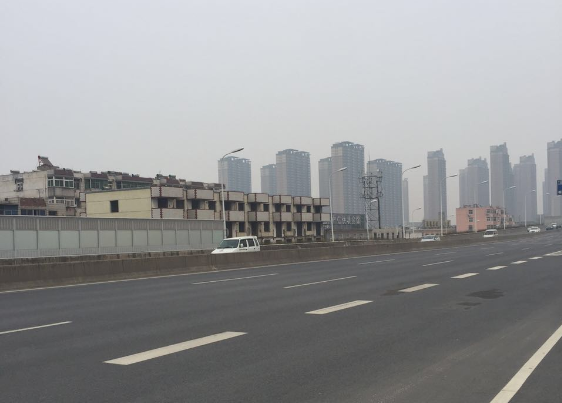 ԣϪ·�߼ܹ����Ę˶�